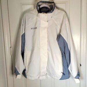 Like New Columbia 3 in one Jacket Full Zip & Snap Close